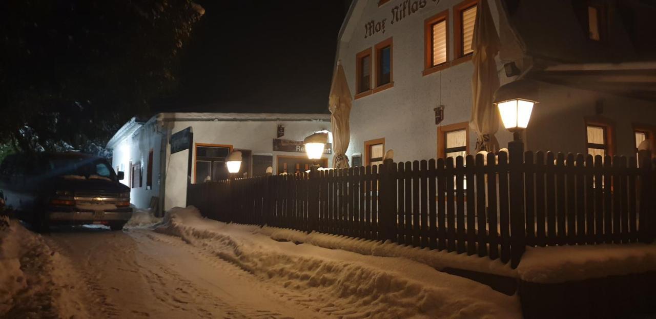 Pension Und Restaurant Die Burg Ehrenfriedersdorf Kültér fotó
