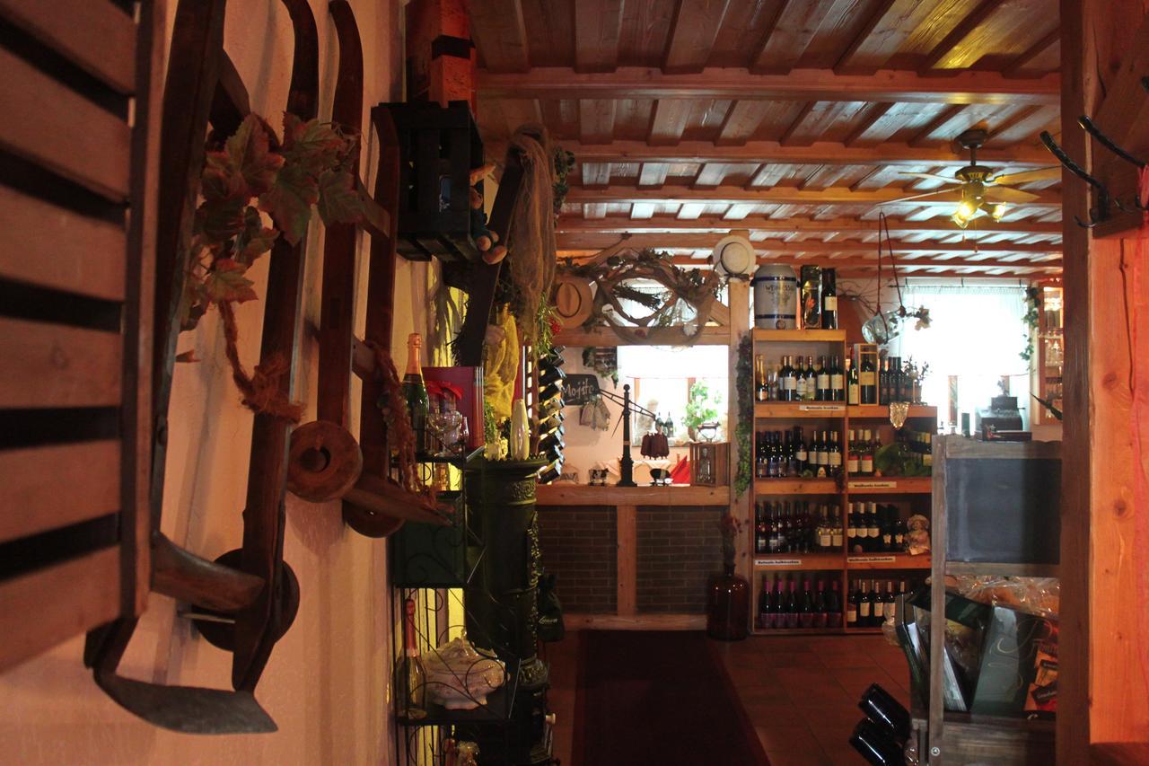 Pension Und Restaurant Die Burg Ehrenfriedersdorf Kültér fotó